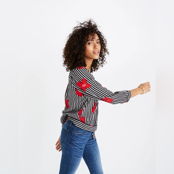 Madewell Wrap Top in Candied Orchids - Size M - Picture 4 of 5